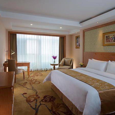 Vienna Hotel Xi'An Railway Station Bagian luar foto