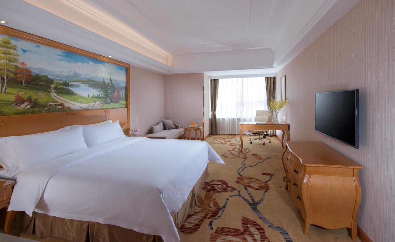 Vienna Hotel Xi'An Railway Station Bagian luar foto